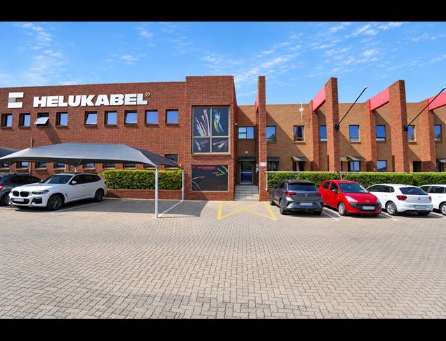 4,060M² WAREHOUSE TO LET IN LASER PARK